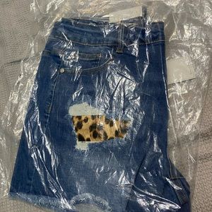 Judy Blue Shorts NWT In Bag XL leopard patch high rise